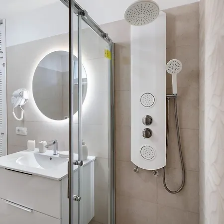 아파트 Apto Svezda El Dorado *